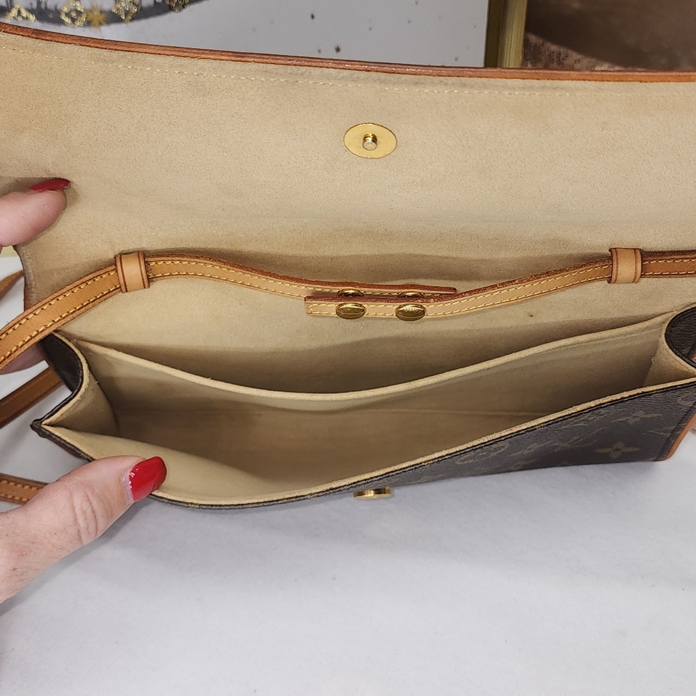 Authentic Louis Vuitton Twin Pouchette GM with Dust Bag & Paperwork - Picture 13 of 17